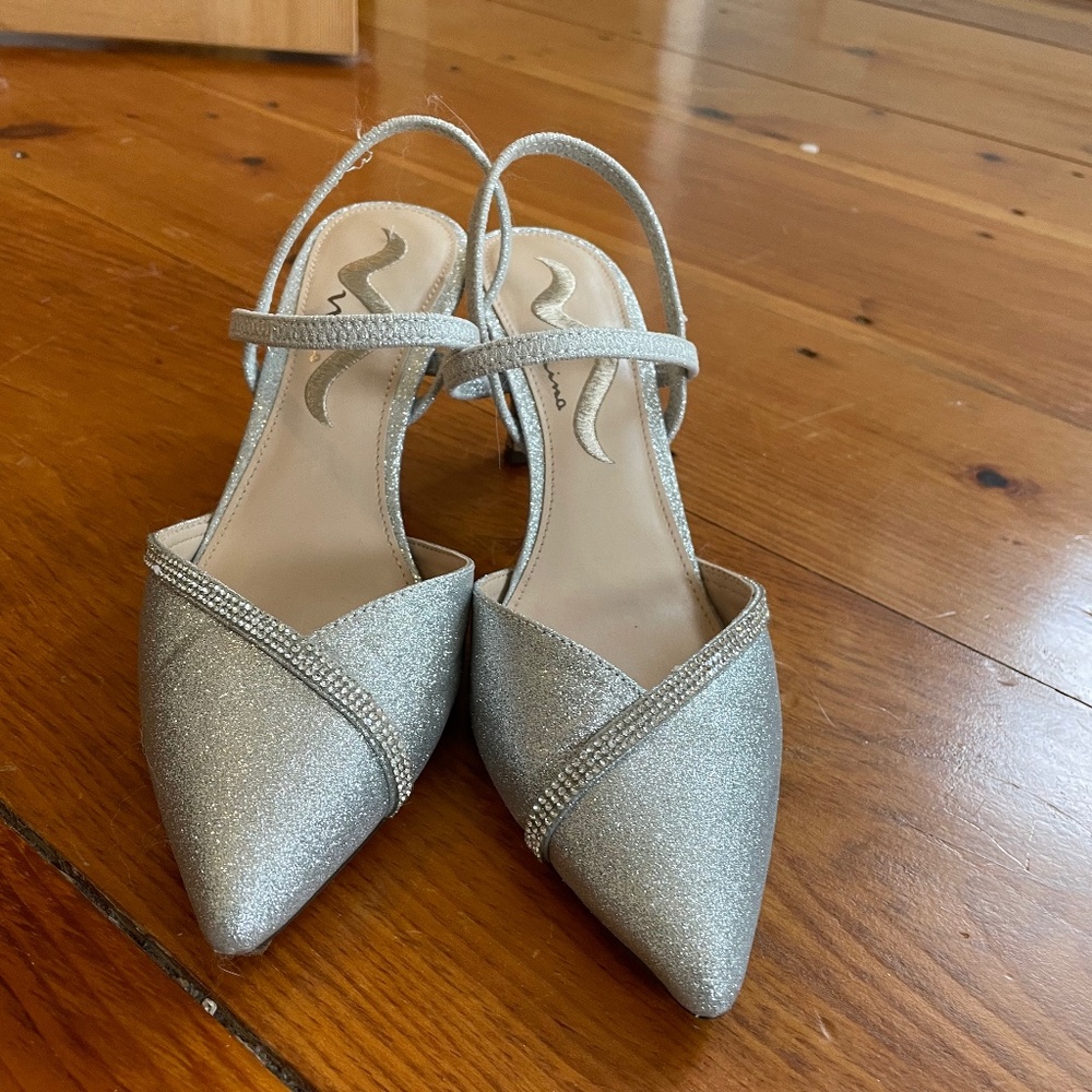 Gorgeous silver glimmer dress sandle